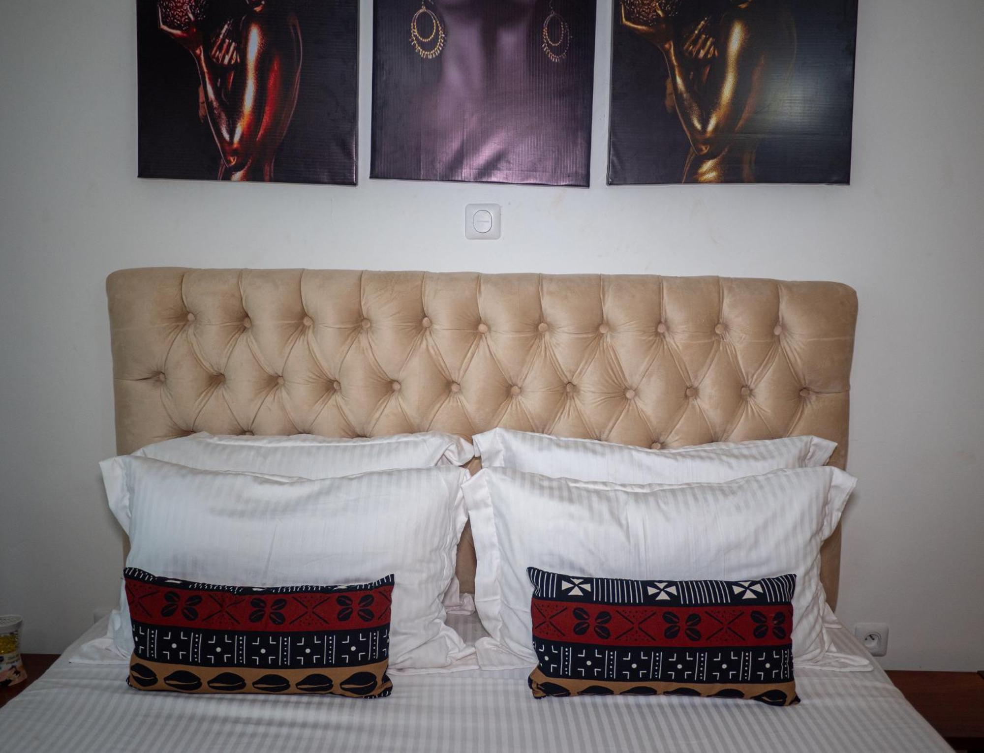 Residence Eden Park Yaoundé Екстериор снимка