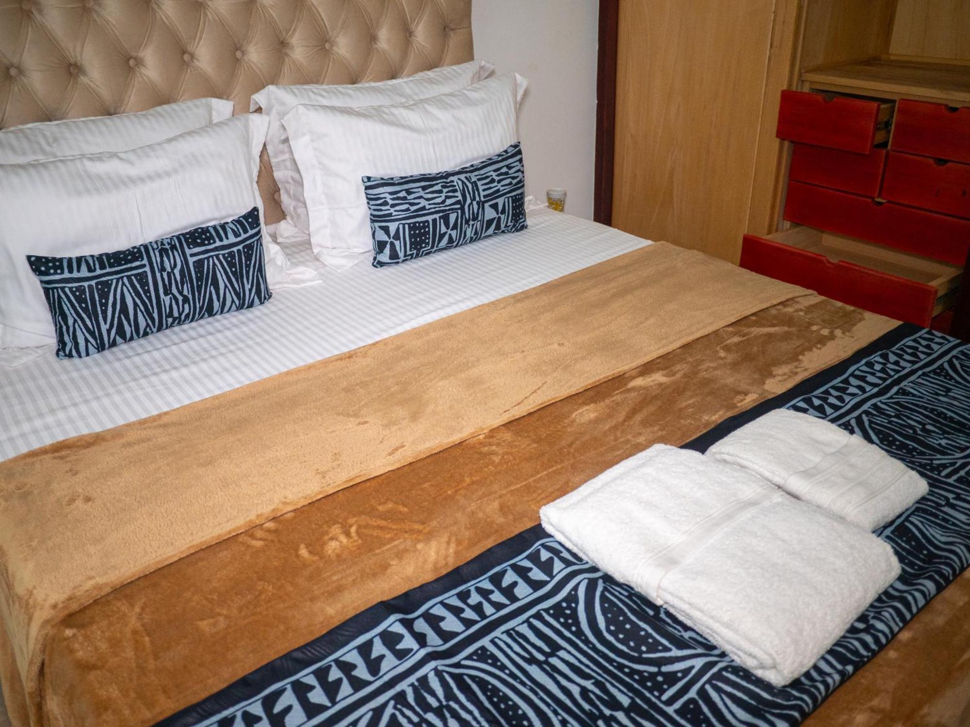 Residence Eden Park Yaoundé Екстериор снимка
